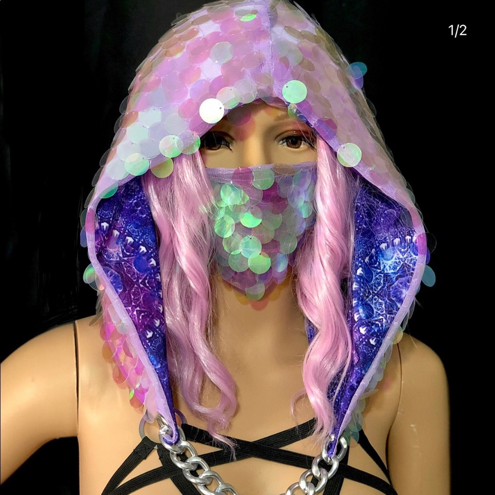 Swirlzandtwirlz pink holo chain rave hood